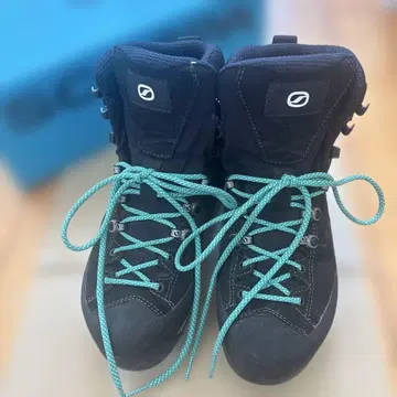 [ 새상품급/박스 포함 ] SCARPA 트레킹 슈즈