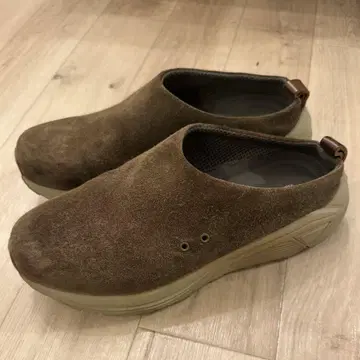 Hender Scheme 스웨이드 뮬 vibram 밑창
