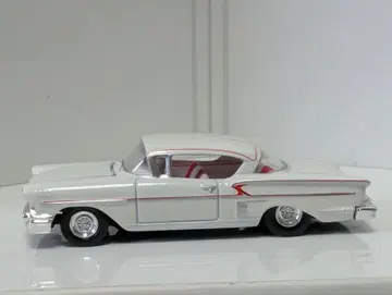 J L1/64 1958Ford Deuce Coupe Impala