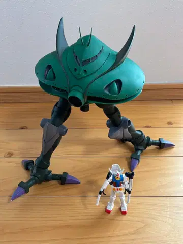 기동전사 건담 빅잠 소프트 비닐 피규어