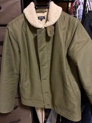 A.P.C. 보아 덱 자켓