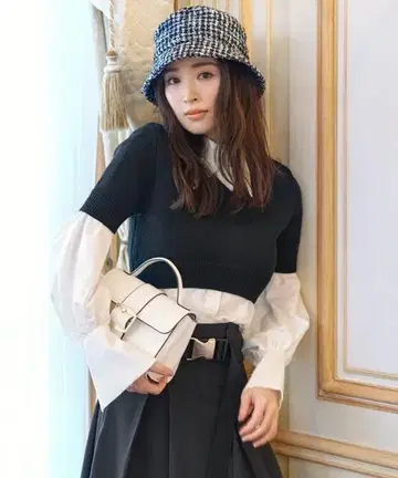 snidel 셔츠 레이어드 숏 니트