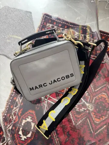 MARC JACOBS 그레이 숄더백 The Box 23