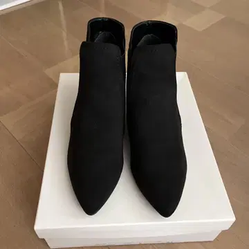 블랙 사이드 고어 부츠 중간 힐