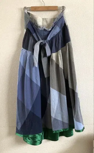 츠모리치사토 체크 플레어 스커트