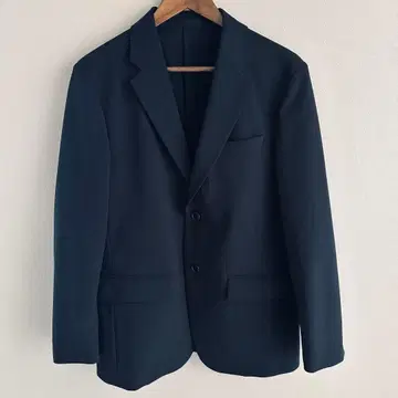 UNIQLO 유니클로 감동 자켓 블랙 M 사이즈 테일러드 자켓