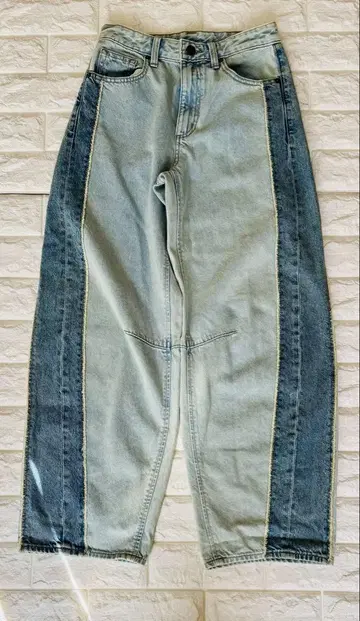 GU 2톤 배럴 레그 청바지
