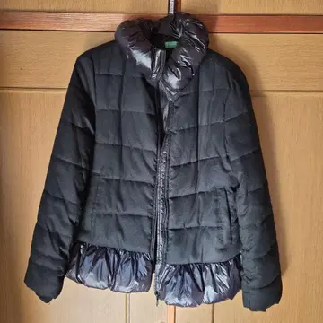 UNITED COLORS OF BENETTON 다운 자켓 블랙