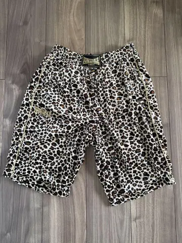 Lonsdale 벨로아 레오파드 무늬 숏팬츠 M 사이즈