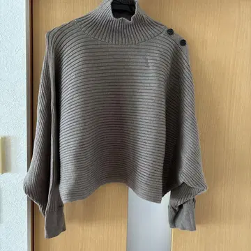 마이카앤딜 리브 하이넥 니트