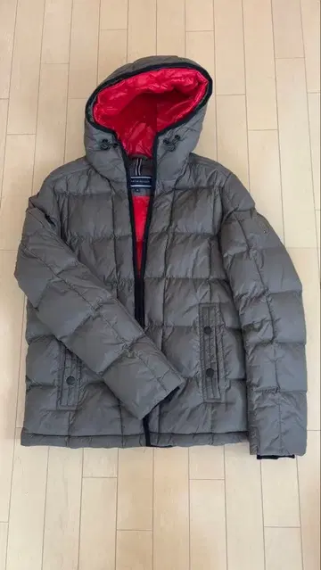 TOMMY HILFIGER 후드 부착 다운 자켓 M 사이즈