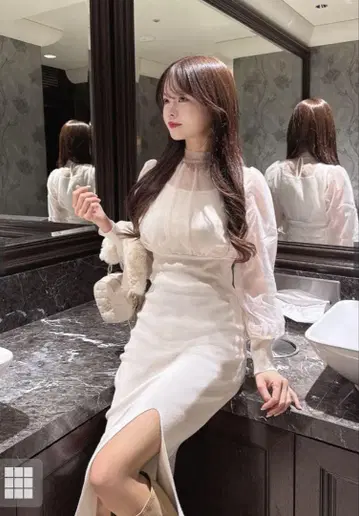 GRL 튤 도킹 슬릿 니트 원피스