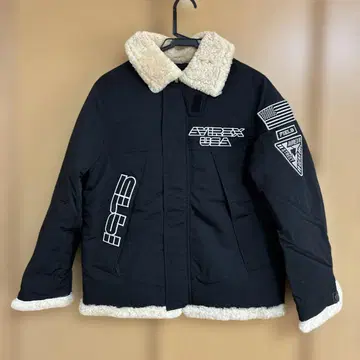 AVIREX 블랙 자켓 쉘 카라 부착
