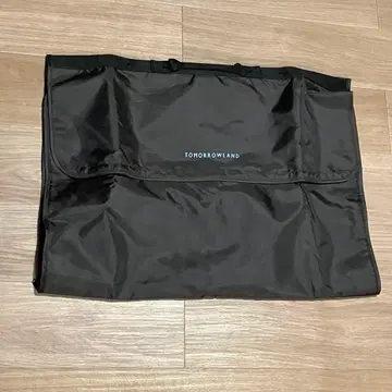 TOMORROWLAND 블랙 가먼트 백
