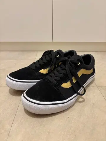 반스 스니커즈 블랙 골드 스웨이드