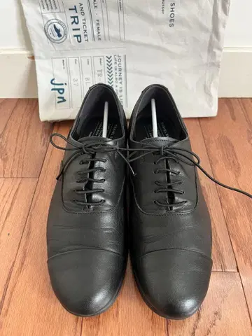 chausser 쇼세 스트레이트 팁 레이스업 슈즈 TR-001
