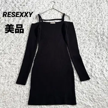 [ 새상품급 ] RESEXXY 스트링 디자인 타이트 니트 원피스 블랙