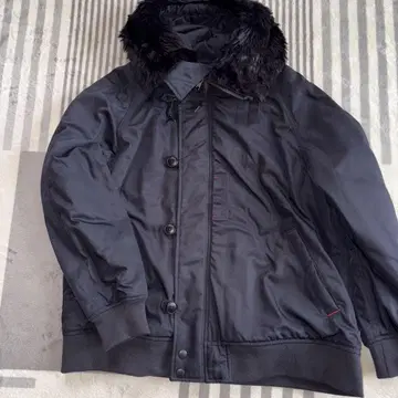 UNIQLO 플리스 안감 블랙 나일론 자켓