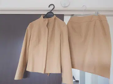 쿠미쿄쿠 베이지 자켓 스커트 셋업