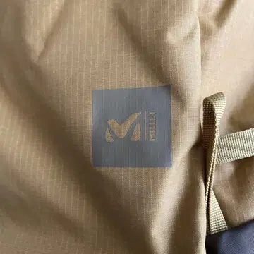 Millet 베이지 백팩