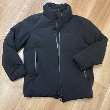 UNITED TOKYO 블랙 다운 자켓