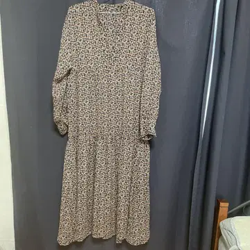 저널 스탠다드 꽃무늬 V넥 긴팔 셔츠 원피스