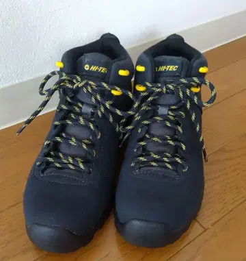 HI-TEC 방수 아웃도어 신발 24cm