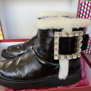 Roger Vivier 로제비비에 부츠 23~23.5 사이즈