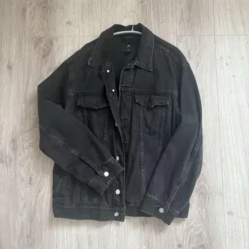 H&M 블랙 데님 자켓
