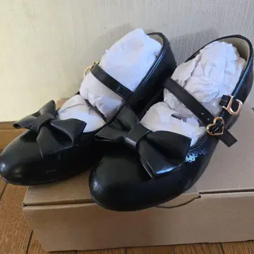 axes femme kawaii* 로우힐 리본 펌프스