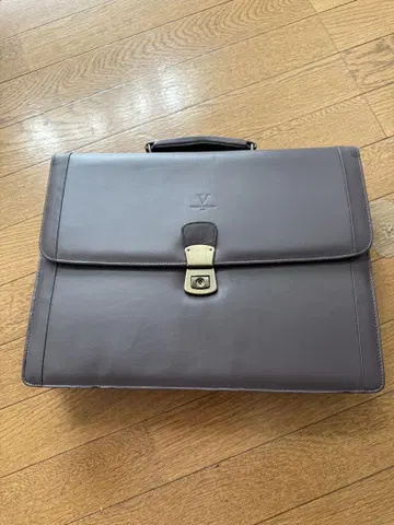 V 비즈니스 백 브라운 가죽