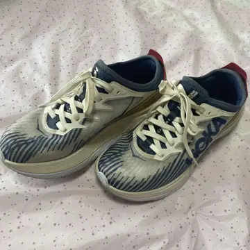 호카 오네오네 스니커즈 25cm