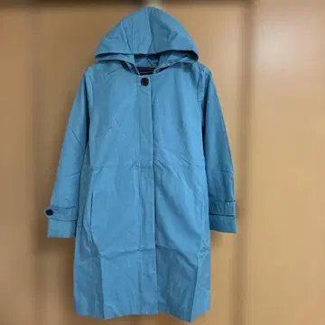 후드 부착 파랑 코트