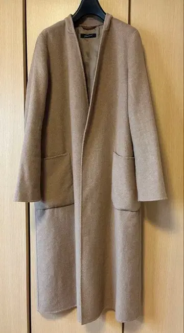 스터링 루어 스테디셀러 베이지 노카라 코트