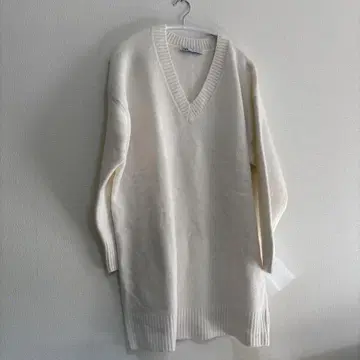 ZARA V넥 긴팔 니트 스웨터 미니 원피스