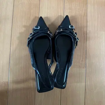 블랙 스틸레토 하이힐