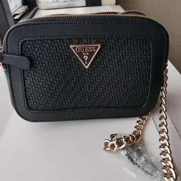 GUESS 블랙 숄더백