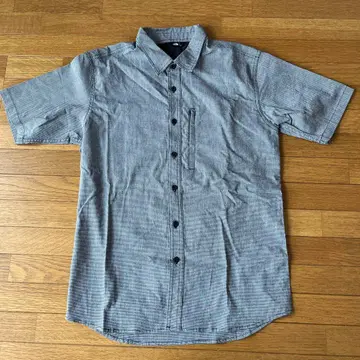 새상품급 THE NORTH FACE 반팔 셔츠/S