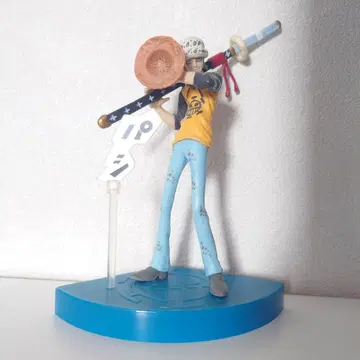 원피스 ONEPIECE 트라팔가 로우 피규어