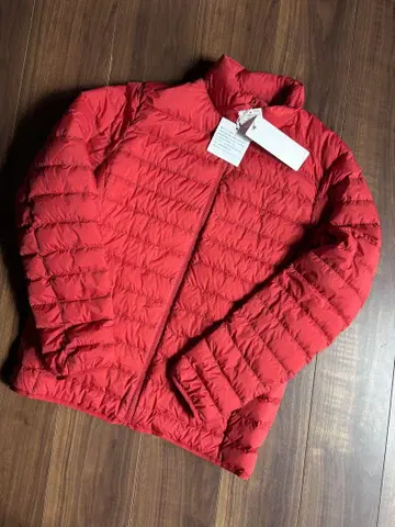미사용 새상품! UNIQLO 울트라 라이트 다운 M 레드