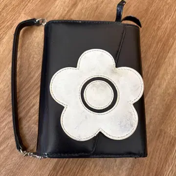 MARY QUANT 플라워 모티브 3단 폴더형 지갑