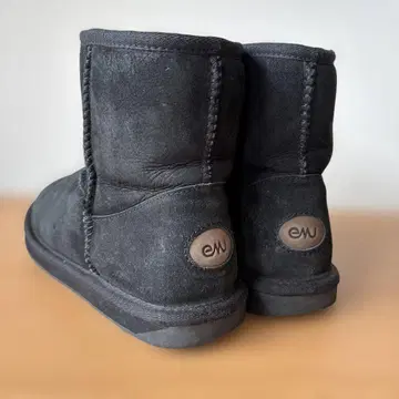 EMU 블랙 어그 부츠
