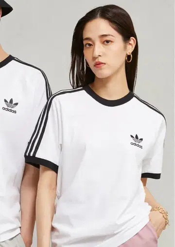 adidas 3선 라인 티셔츠 S 사이즈 화이트/블랙