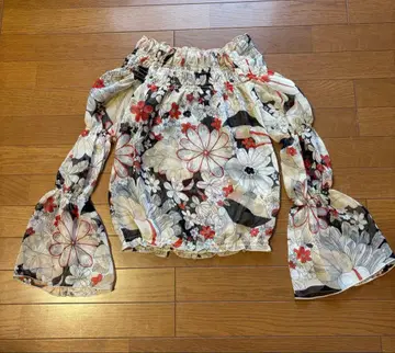 쿠카이 꽃무늬 쉬폰 블라우스 오프숄더풍 7부 소매 프랑스제