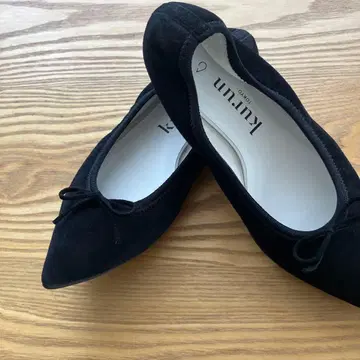 kurun TOKYO 블랙 플랫슈즈