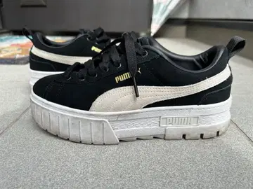 PUMA 스웨이드 통굽 스니커즈 블랙