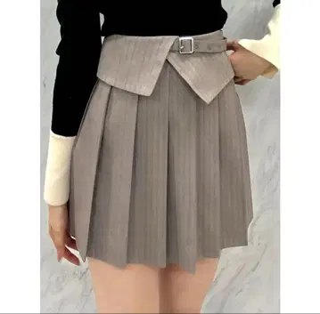 [ 새상품 미사용 ] dazzlin 브라운 플리츠 스커트