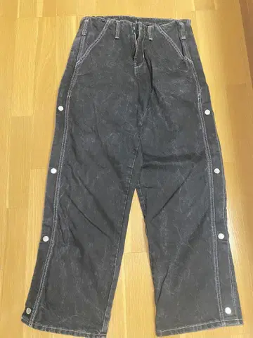 사이드 버튼 블랙 데님 팬츠 ZARA
