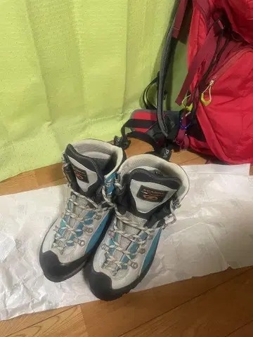 SCARPA 등산화 파랑/블랙 Vibram 밑창