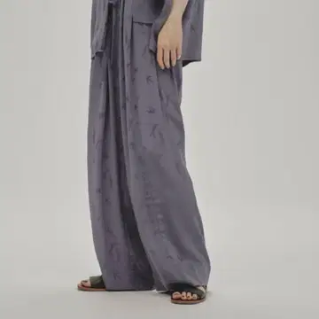 todayful Swallow Satin Pants 38 스카이블루